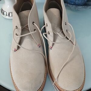 Tommy Hilfiger mens shoes boots color beige. Sz 9